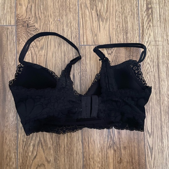 Aerie| Wireless Black Lace Bra - Picture 6 of 7